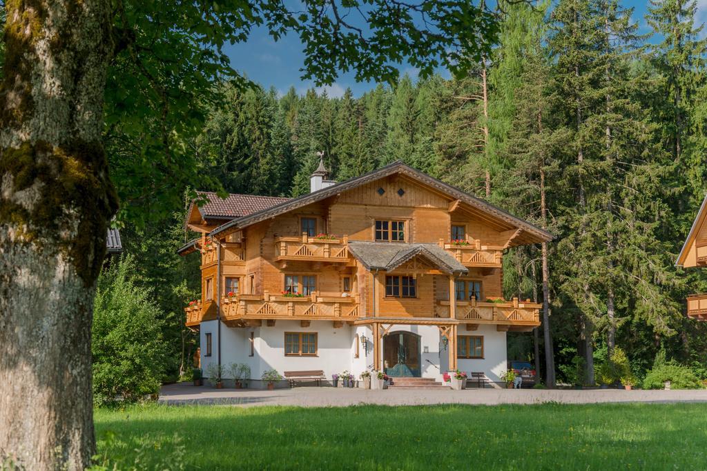 Bio-Holzhaus Und Landhaus Heimat Ramsau am Dachstein Bagian luar foto