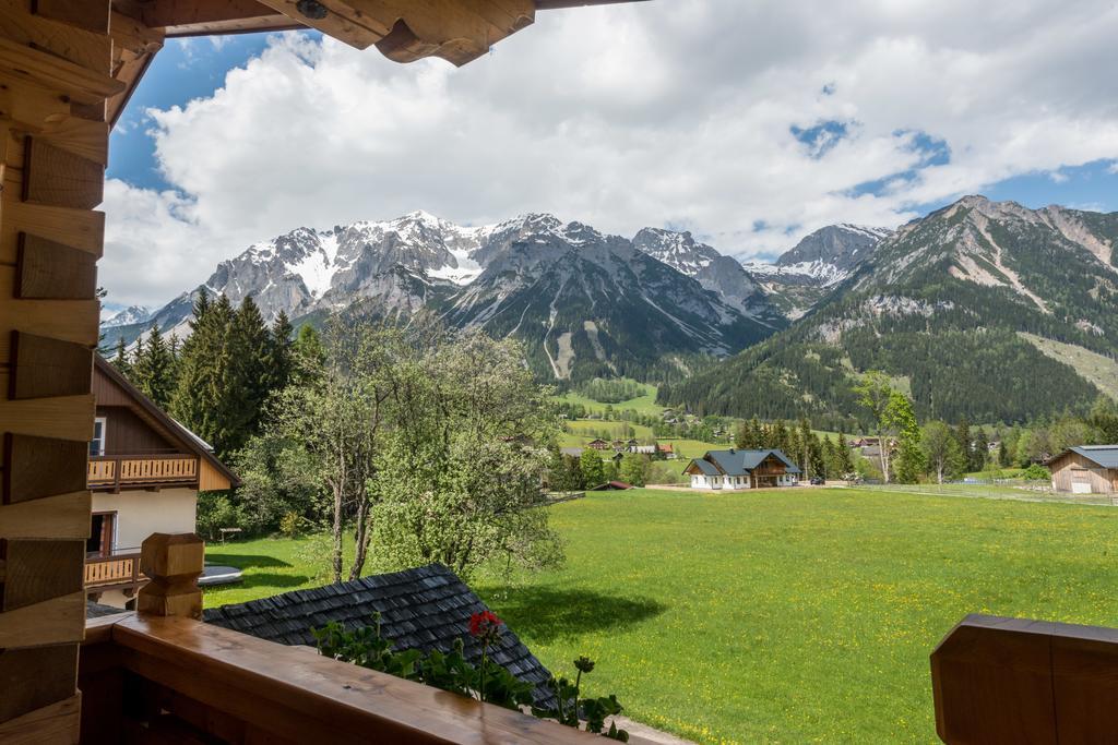 Bio-Holzhaus Und Landhaus Heimat Ramsau am Dachstein Bagian luar foto