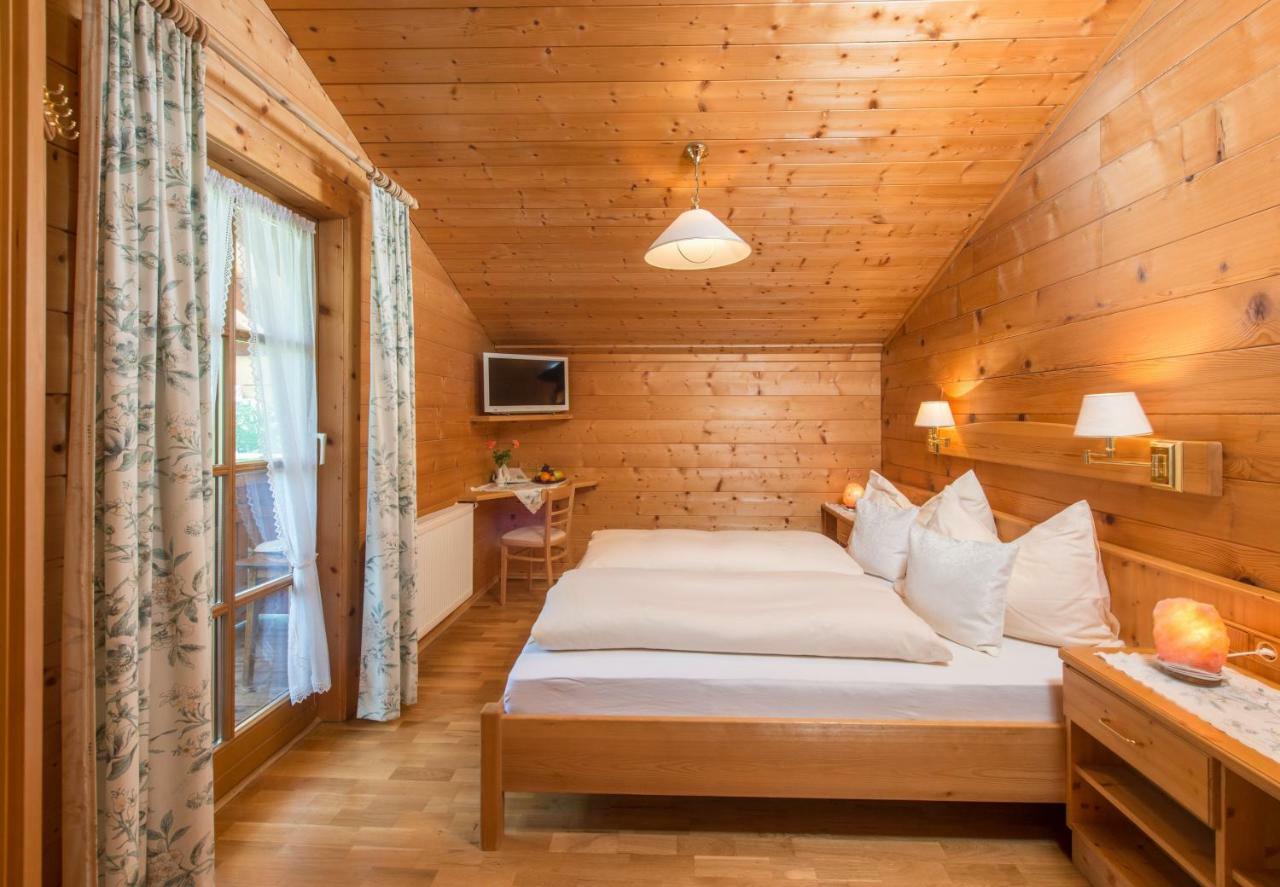Bio-Holzhaus Und Landhaus Heimat Ramsau am Dachstein Bagian luar foto